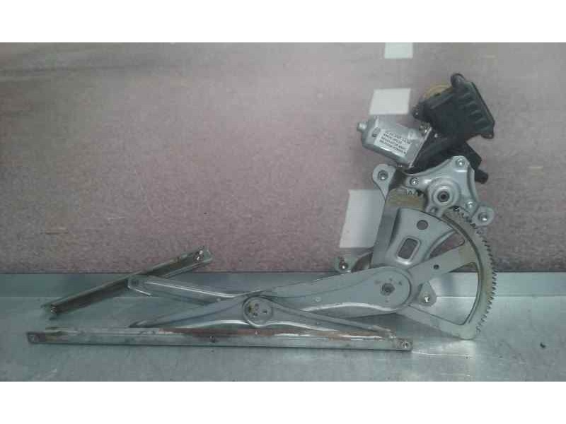 Recambio de elevalunas trasero derecho para toyota corolla verso (r1) 1.8 luna referencia OEM IAM 698300F020  ELECTRICO 6 PINS