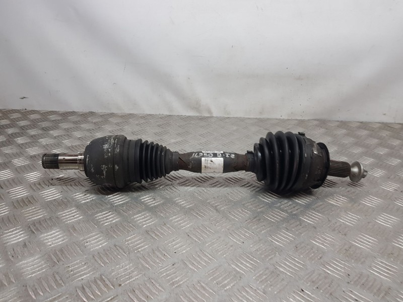 Recambio de transmision delantera izquierda para mercedes-benz cla (w117) cla 200 referencia OEM IAM A2463302900  