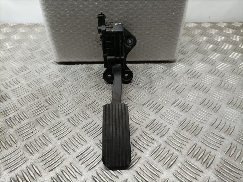 Recambio de potenciometro pedal para kia cee´d active referencia OEM IAM 071103J0810  HELLA