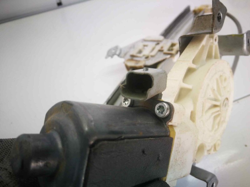 Recambio de elevalunas delantero izquierdo para nissan micra (k12e) 1.2 cat referencia OEM IAM 1320822202  DOS PINS