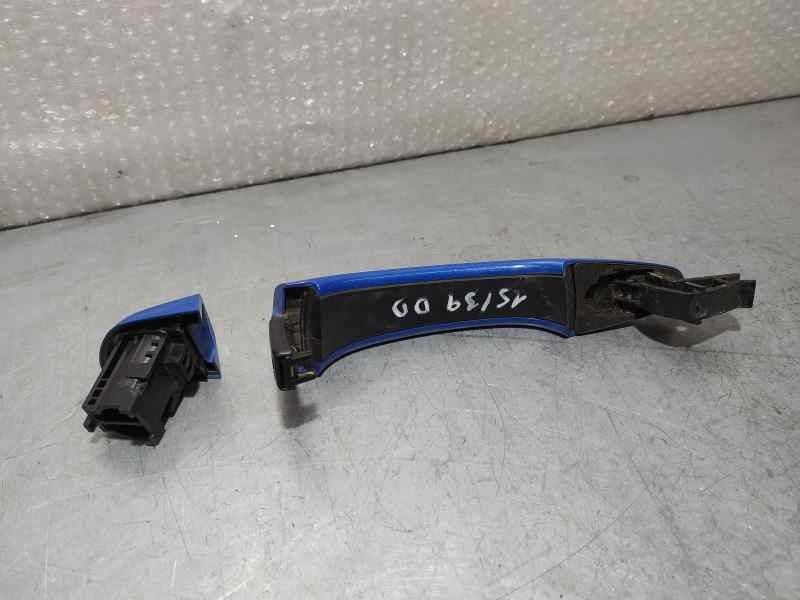 Recambio de maneta exterior delantera derecha para opel corsa f edition referencia OEM IAM 081221C  