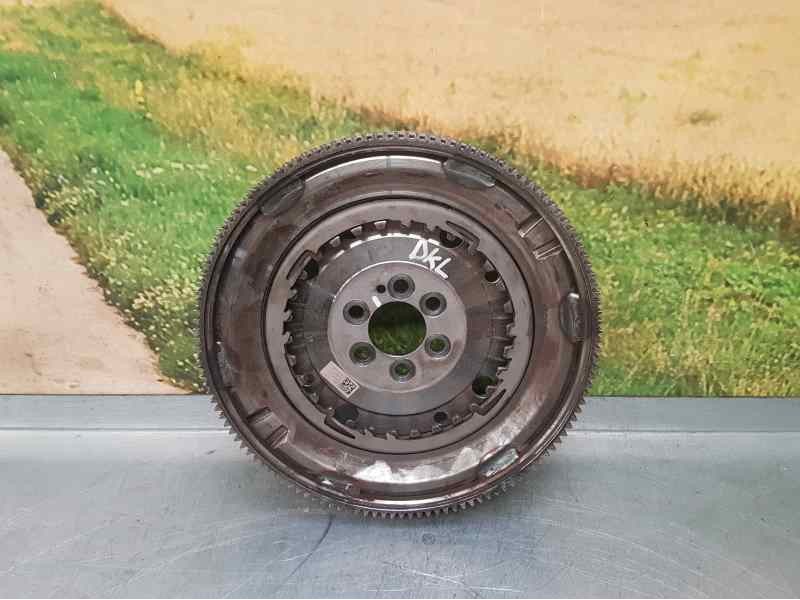 Recambio de volante bimasa para volkswagen polo 1.0 tsi referencia OEM IAM 04C105266F  LUK