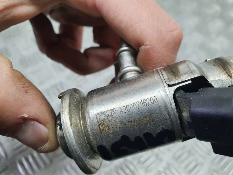 Recambio de inyector adblue para kia stonic (ybcuv) drive referencia OEM IAM 9842811780 A3C00216200 