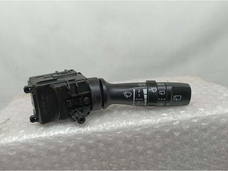 Recambio de mando limpia para kia soul diva referencia OEM IAM 934202K560  