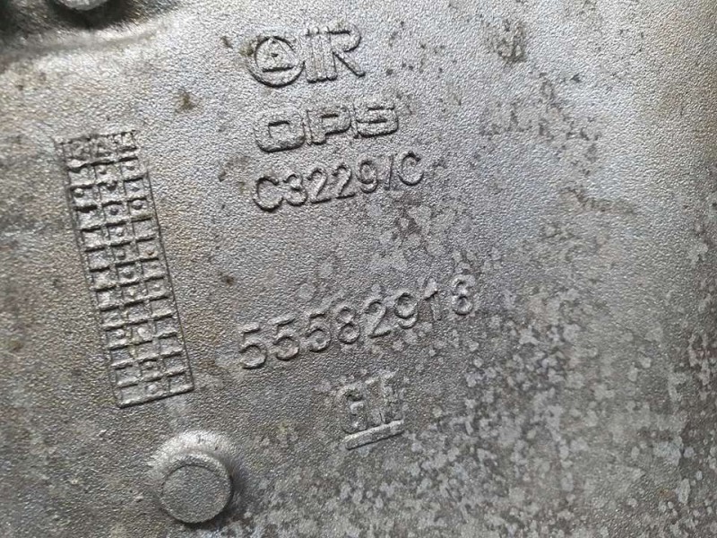 Recambio de carter para opel astra j lim. 2.0 16v cdti referencia OEM IAM 55582918  