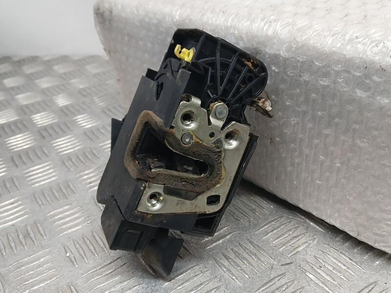 Recambio de cerradura puerta delantera izquierda para dacia jogger essencial referencia OEM IAM 805035308R  