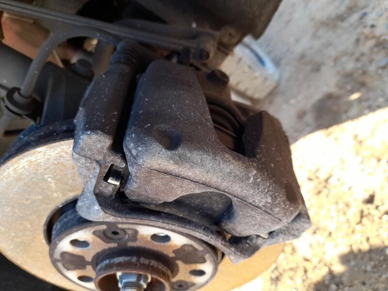 Recambio de pinza freno delantera derecha para renault megane iv hatchback (b9a/m/n_) 1.2 tce 130 (b9mr) referencia OEM IAM 4100