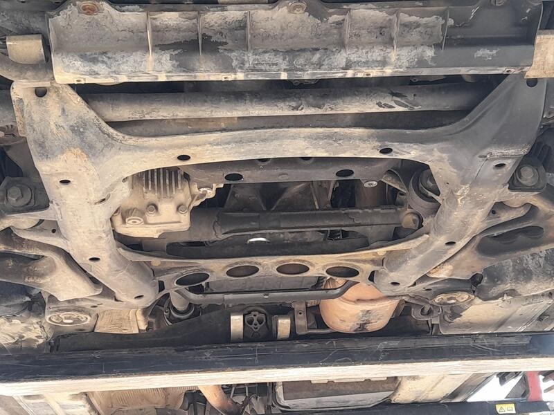 Recambio de puente delantero para audi q7 (4lb) 3.0 tdi quattro referencia OEM IAM 7L0499030T  