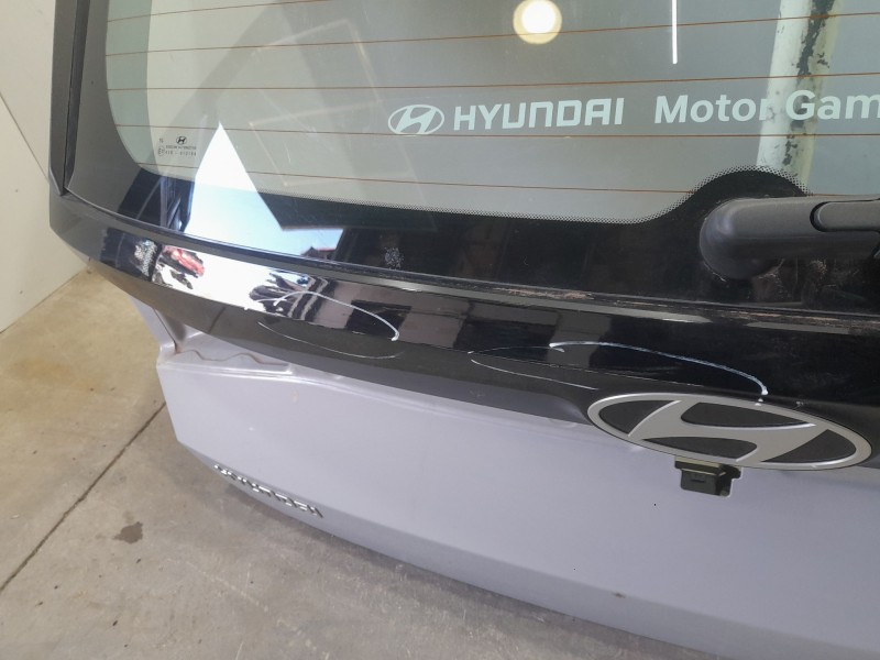 Recambio de porton trasero para hyundai i 20 tecno mild-hybrid referencia OEM IAM 72800Q0010  