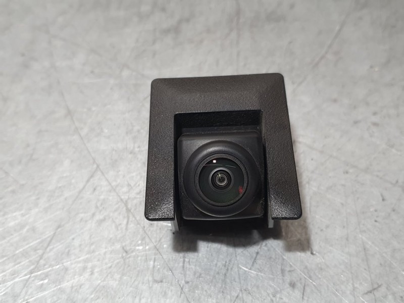 Recambio de camara vision trasera para mazda cx-30 basis 2wd referencia OEM IAM DFR567RC0  