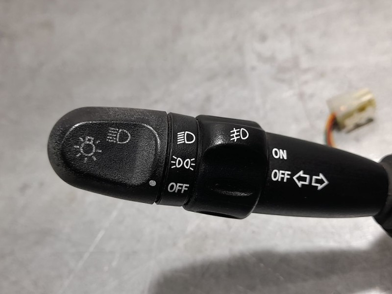 Recambio de mando luces y limpia para chevrolet spark lt referencia OEM IAM SIN REF  