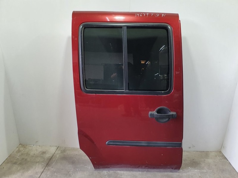 Recambio de puerta lateral corredera derecha para fiat doblo cargo (223) 1.9 jtd sx furg. panorama referencia OEM IAM 51847628  