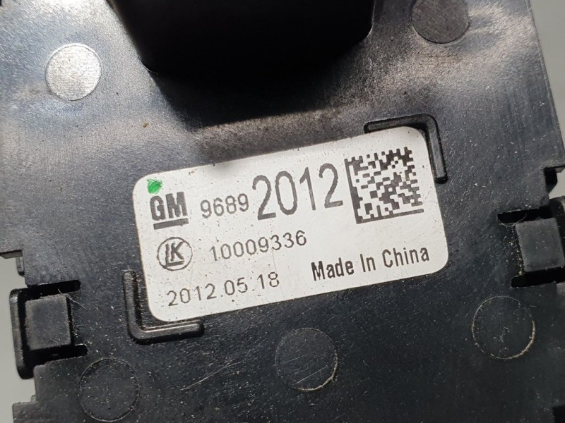 Recambio de mando luces para chevrolet aveo sedán ltz referencia OEM IAM 96892012 10009336 LK