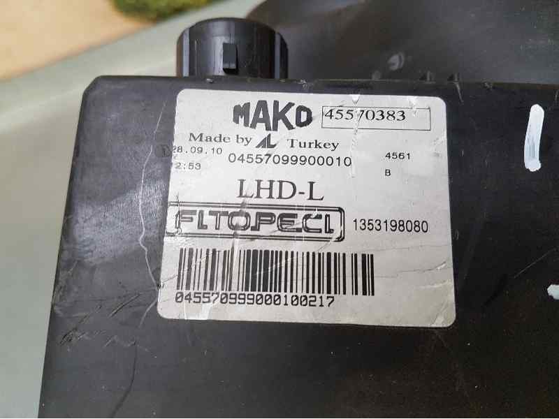 Recambio de faro izquierdo para peugeot bipper básico referencia OEM IAM 135318080 45570383 PULIR , PATAS ROTAS