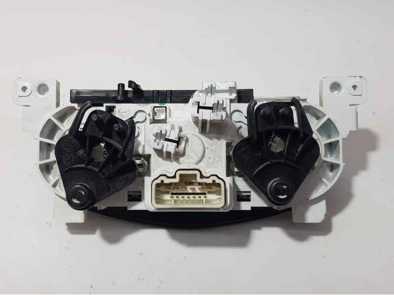 Recambio de mando calefaccion / aire acondicionado para dacia sandero stepway referencia OEM IAM A42303400  
