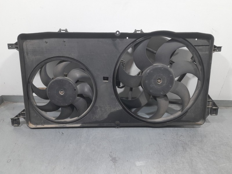 Recambio de electroventilador para ford transit autobús (fd_ _, fb_ _, fs_ _, fz_ _, fc_ _) 2.2 tdci referencia OEM IAM 8240495 