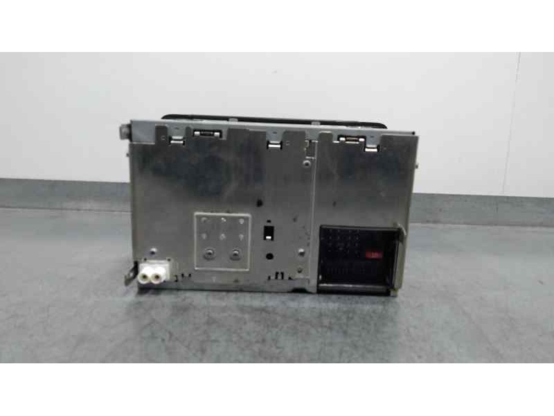 Recambio de sistema audio / radio cd para audi a3 (8p) attration referencia OEM IAM 8P0035186AB 7640276380 BOSCH