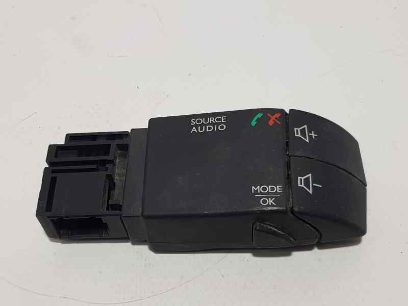 Recambio de mando radio para dacia sandero stepway referencia OEM IAM 255522446R 344422023GB 