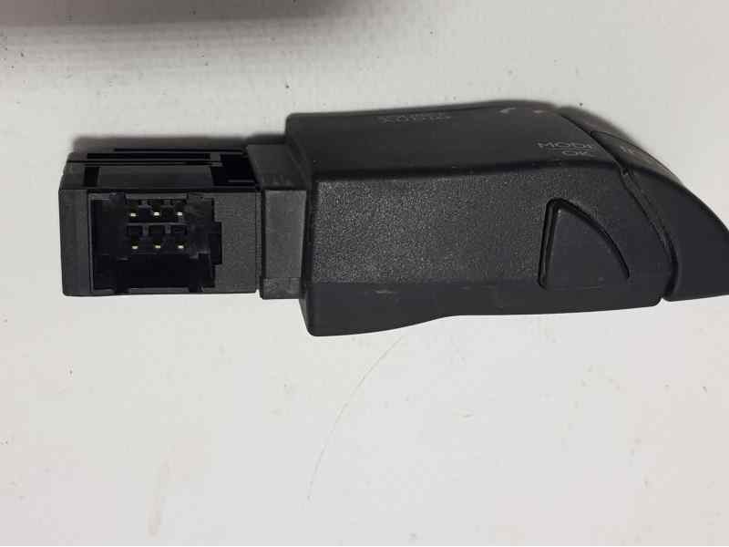 Recambio de mando radio para dacia sandero stepway referencia OEM IAM 255522446R 344422023GB 