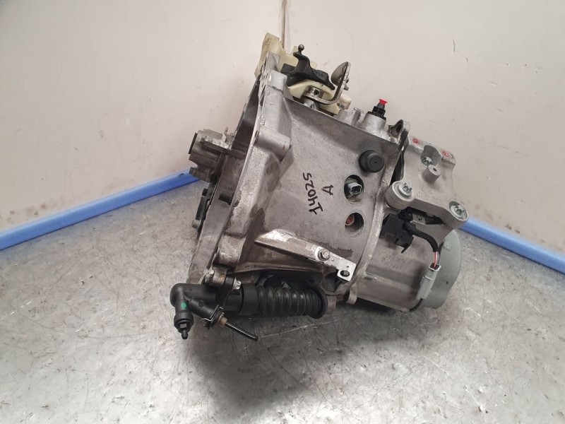 Recambio de caja cambios para peugeot 208 active referencia OEM IAM 20ET69 8779872B 5VELOCIDADES