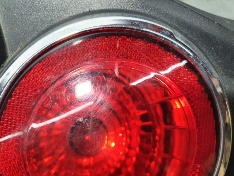 Recambio de piloto trasero izquierdo para chevrolet aveo sedán ltz referencia OEM IAM 95470358 POCO ROZADO 