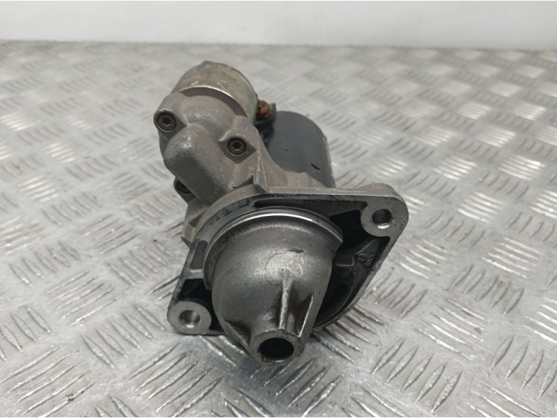 Recambio de motor arranque para toyota auris básico referencia OEM IAM 281000D130 0001107434 BOSCH