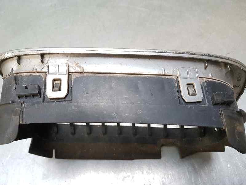 Recambio de rejilla delantera para bmw serie 3 compact (e46) 318ti referencia OEM IAM  PATAS ROTAS IZQUIERDA