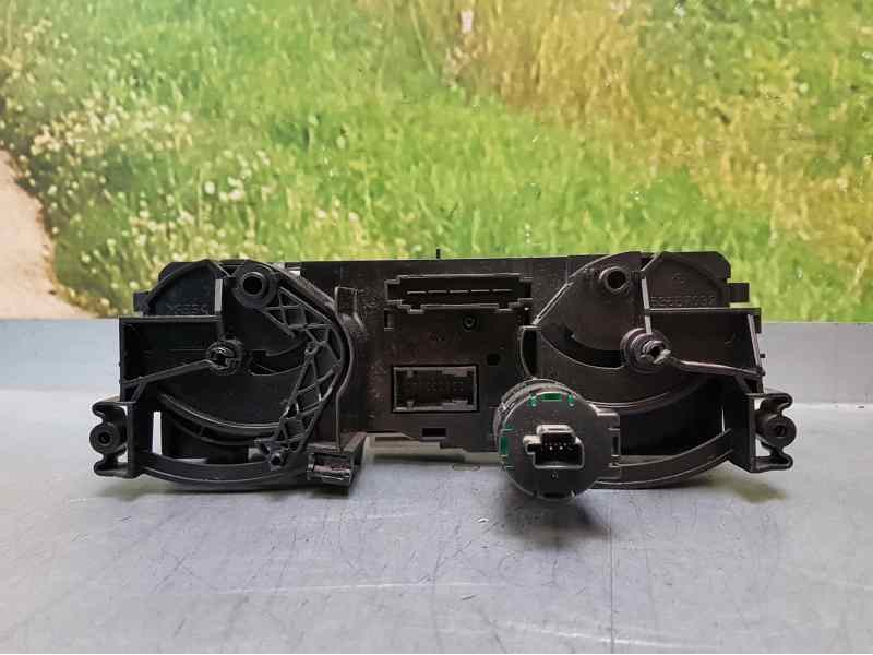 Recambio de mando climatizador para mitsubishi colt berlina 3 (z30) cleartec inform referencia OEM IAM P7820A157V 69660052 