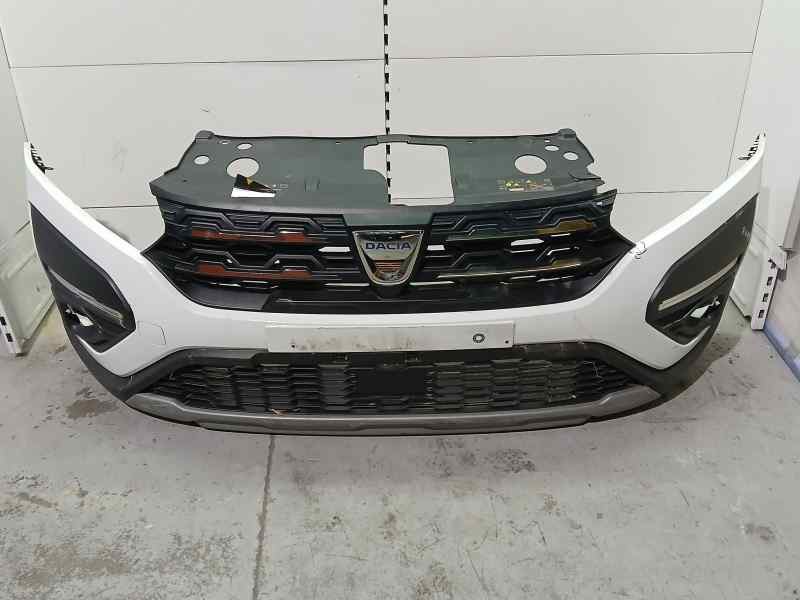 Recambio de paragolpes delantero para dacia jogger essencial referencia OEM IAM 620228861R  TOCADO VER FOTOS