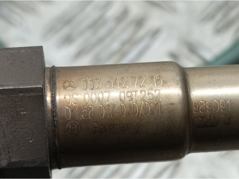 Recambio de sonda lambda para mercedes-benz clase clc (cl203) clc 200 cdi (la) (203.707) referencia OEM IAM 0035427218 025801702