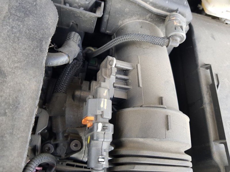 Recambio de caudalimetro para peugeot 208 active referencia OEM IAM 9677093080 AFH50M27 HITACHI