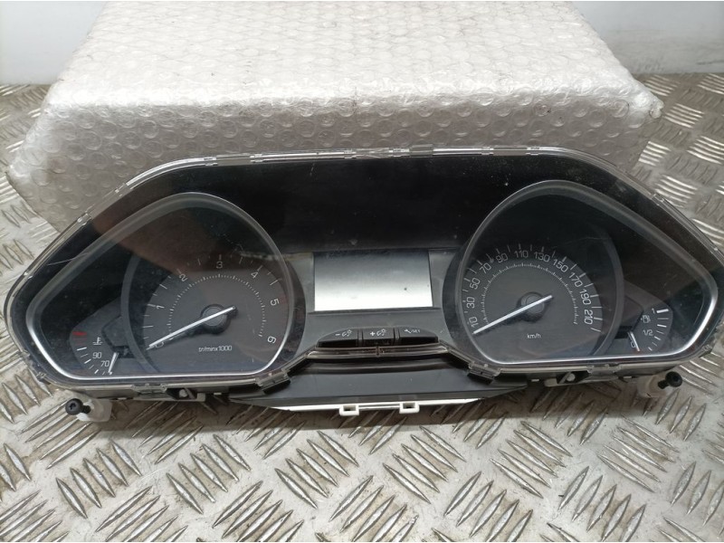 Recambio de cuadro instrumentos para peugeot 208 active referencia OEM IAM 9825986680  CRISTAL ROZADO