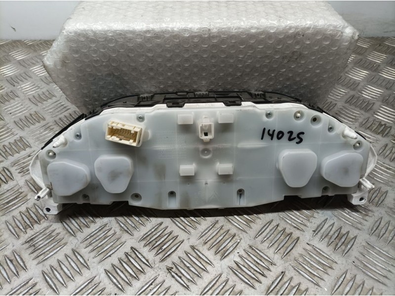 Recambio de cuadro instrumentos para peugeot 208 active referencia OEM IAM 9825986680  CRISTAL ROZADO