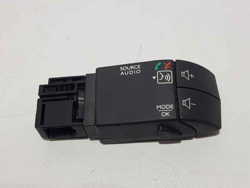 Recambio de mando radio para dacia sandero stepway referencia OEM IAM 8200950420 344422043AA 