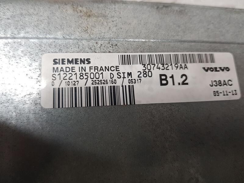 Recambio de centralita motor uce para volvo s40 berlina 1.6 kinetic referencia OEM IAM 30743219AA SIEMENS S122185001