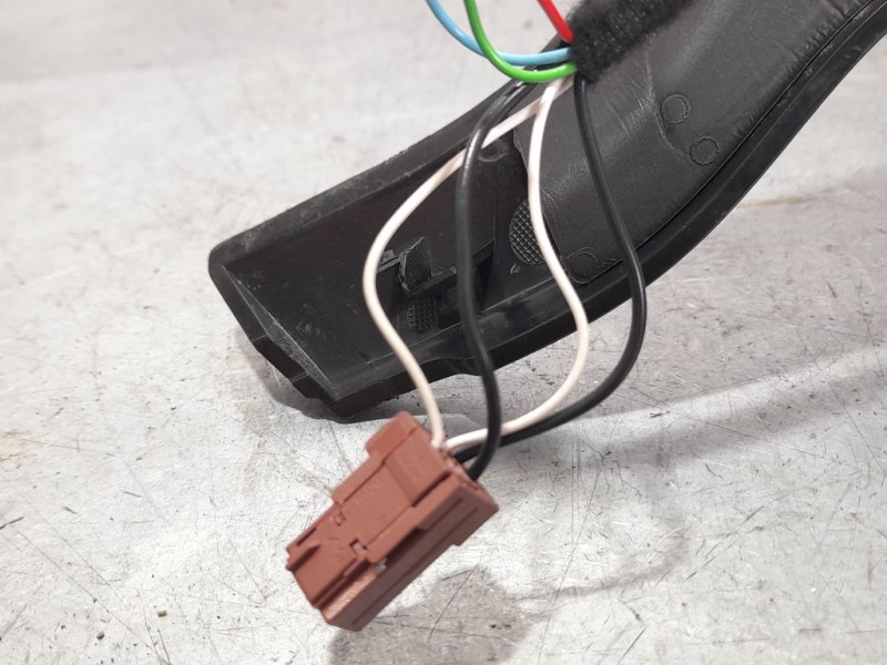 Recambio de retrovisor izquierdo para peugeot 208 active referencia OEM IAM 1611240280  ELECTRICO 4 Y 3 CABLES