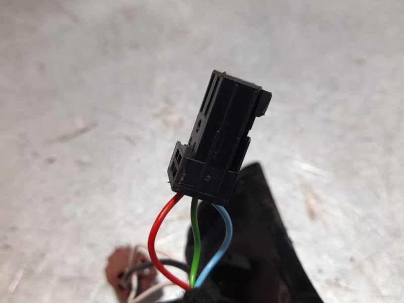 Recambio de retrovisor izquierdo para peugeot 208 active referencia OEM IAM 1611240280  ELECTRICO 4 Y 3 CABLES