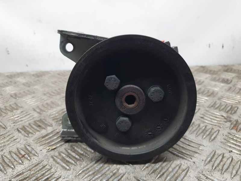 Recambio de bomba direccion para bmw serie 5 berlina (e60) 520i referencia OEM IAM 676619002 7693974113 