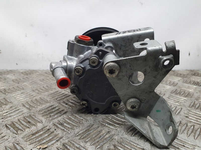 Recambio de bomba direccion para bmw serie 5 berlina (e60) 520i referencia OEM IAM 676619002 7693974113 