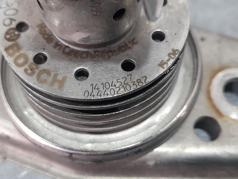 Recambio de inyector adblue para opel zafira tourer c (p12) 1.6 cdti (75) referencia OEM IAM 04440210382  