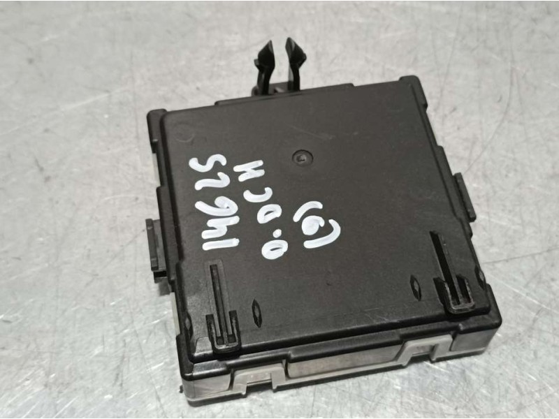 Recambio de modulo electronico para mercedes-benz clase b (247) b180 referencia OEM IAM A1779004106 A2C7577431000 CONTINENTAL