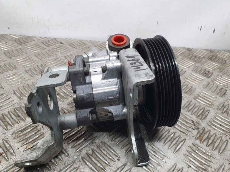 Recambio de bomba direccion para bmw serie 5 berlina (e60) 520i referencia OEM IAM 676619002 7693974113 