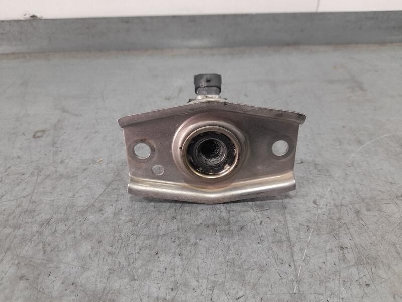 Recambio de inyector adblue para opel zafira tourer c (p12) 1.6 cdti (75) referencia OEM IAM 04440210382  