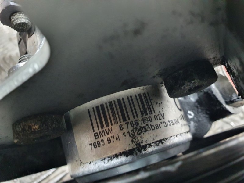 Recambio de bomba direccion para bmw serie 5 berlina (e60) 520i referencia OEM IAM 676619002 7693974113 