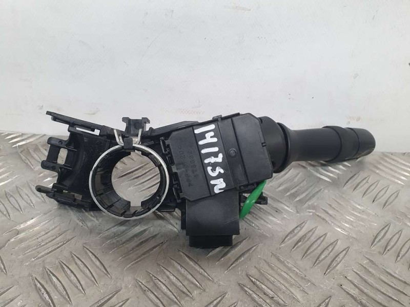 Recambio de mando luces para toyota yaris hsd active referencia OEM IAM 0D30017F938  