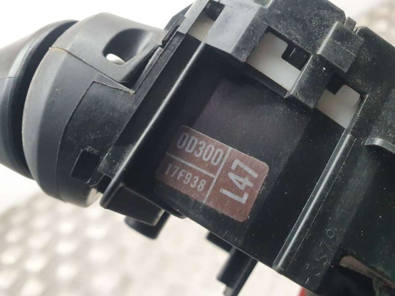 Recambio de mando luces para toyota yaris hsd active referencia OEM IAM 0D30017F938  