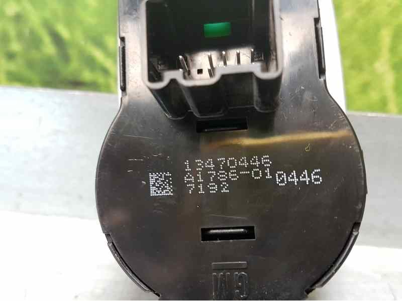 Recambio de mando luces para opel corsa e color edition ecoflex referencia OEM IAM 13470446  