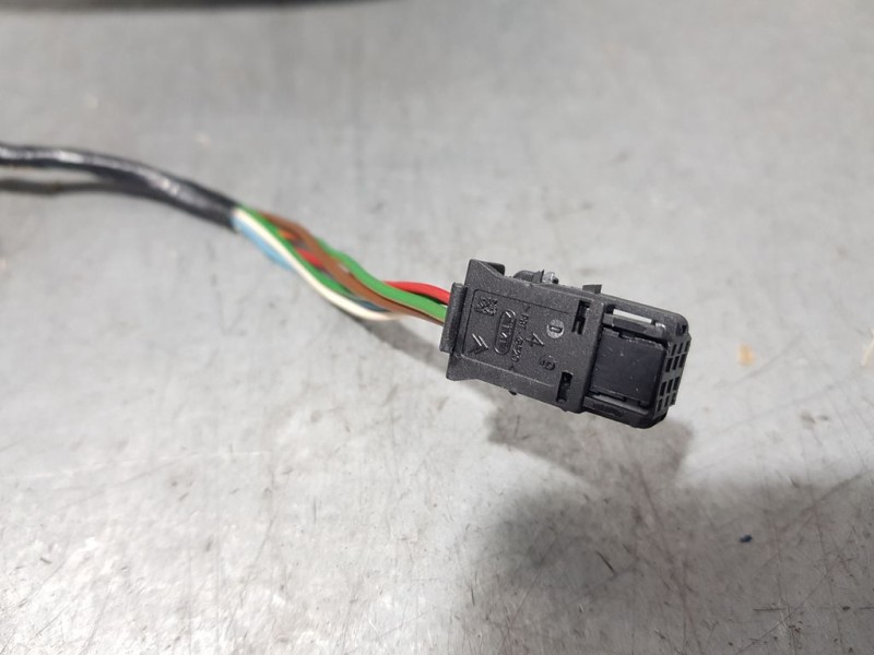 Recambio de retrovisor izquierdo para peugeot 3008 premium referencia OEM IAM 96838709XT 6 CABLES ELECTRICO