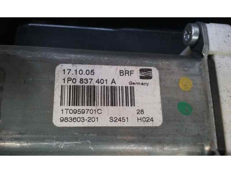 Recambio de elevalunas delantero izquierdo para seat leon (1p1) reference referencia OEM IAM 1P0837401A  ELECTRICO