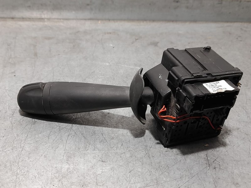 Recambio de mando limpia para dacia sandero basis referencia OEM IAM 255679575R E11811260 